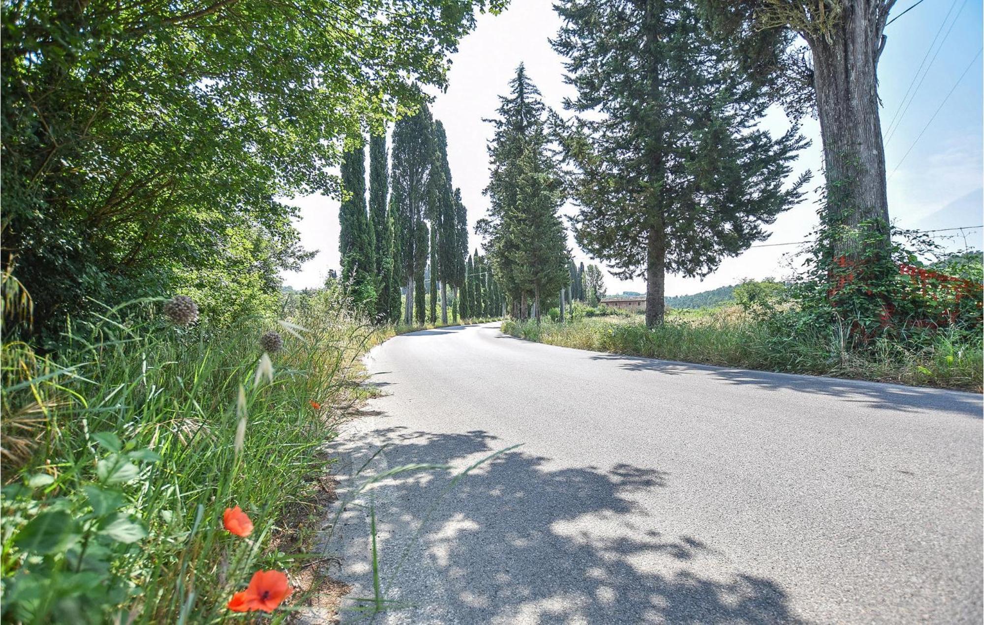 Awesome Home In Montefoscoli With Wifi מראה חיצוני תמונה