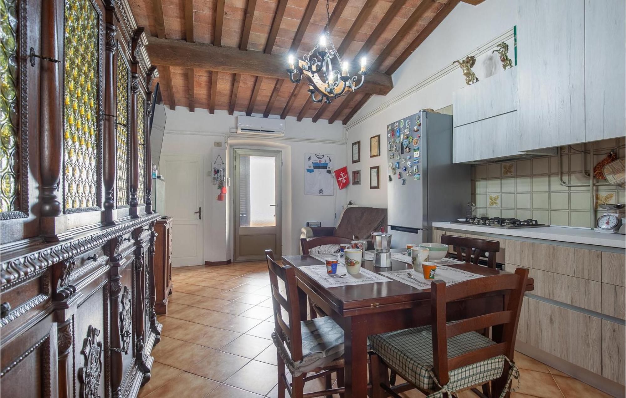 Awesome Home In Montefoscoli With Wifi מראה חיצוני תמונה