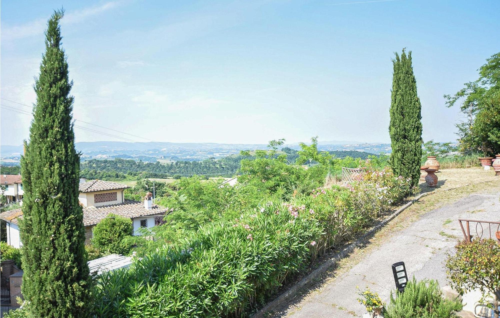 Awesome Home In Montefoscoli With Wifi מראה חיצוני תמונה
