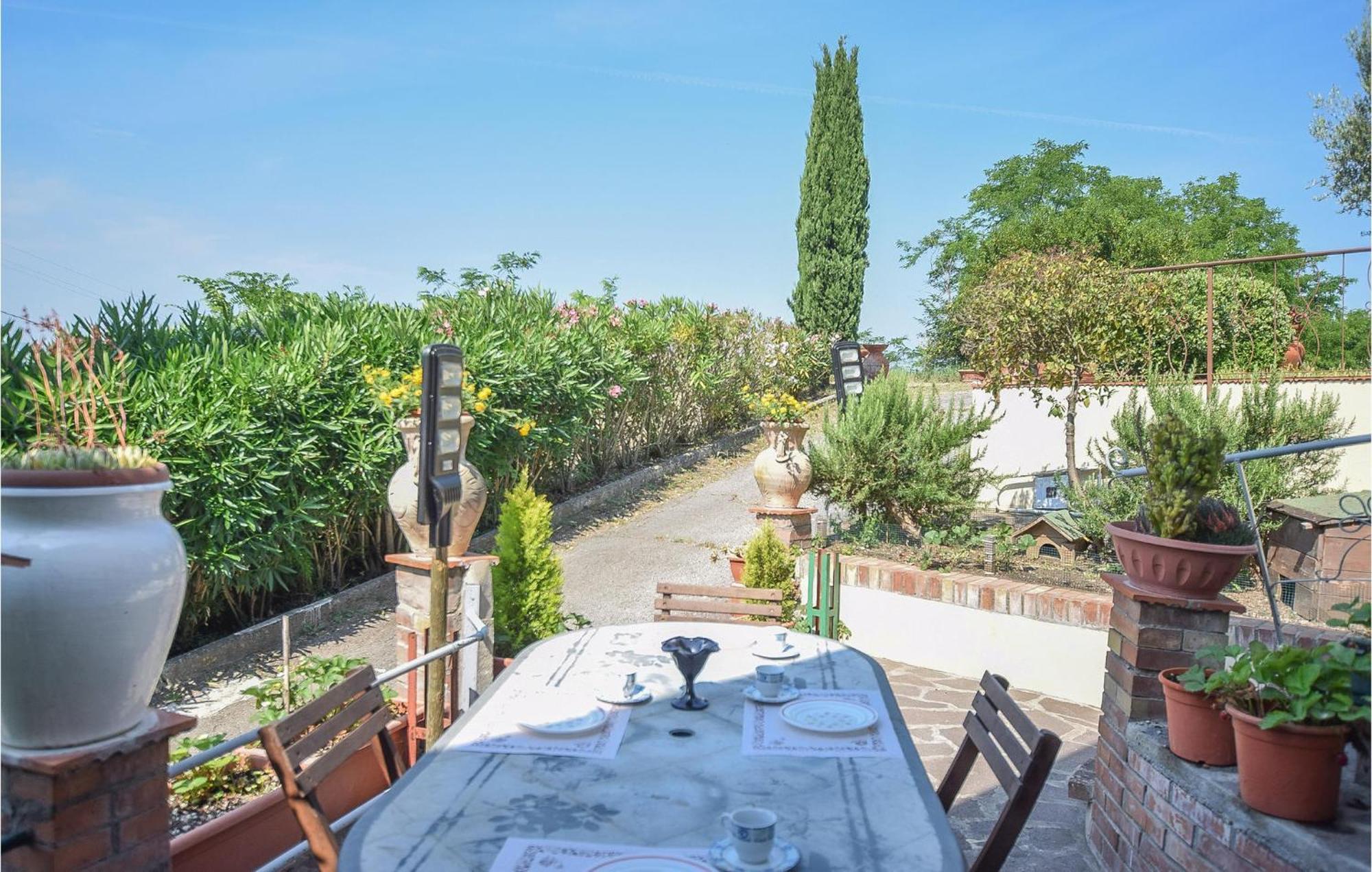 Awesome Home In Montefoscoli With Wifi מראה חיצוני תמונה