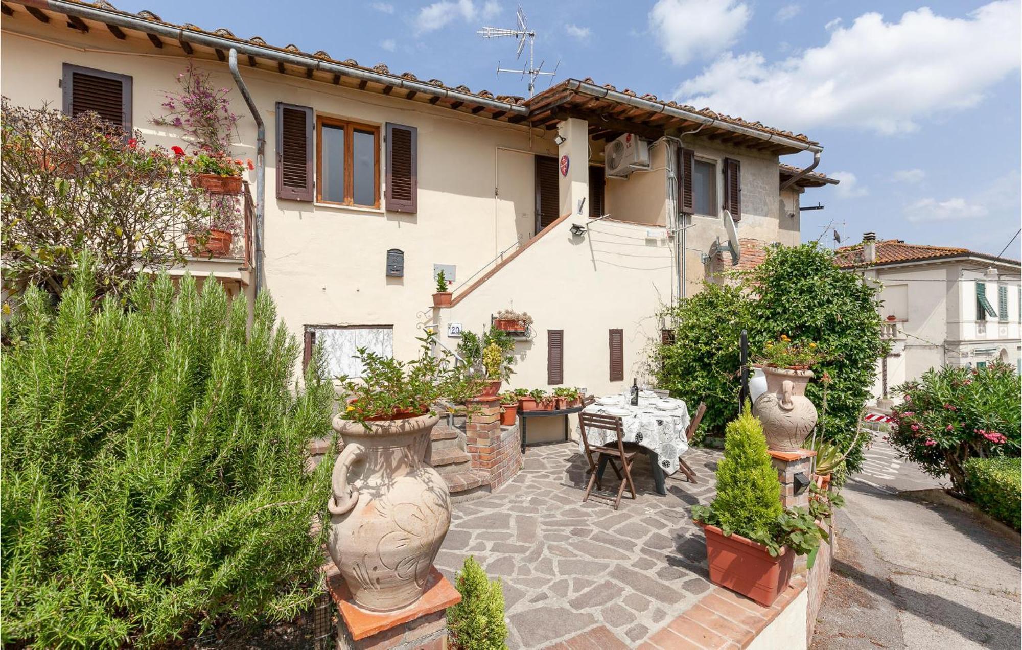Awesome Home In Montefoscoli With Wifi מראה חיצוני תמונה